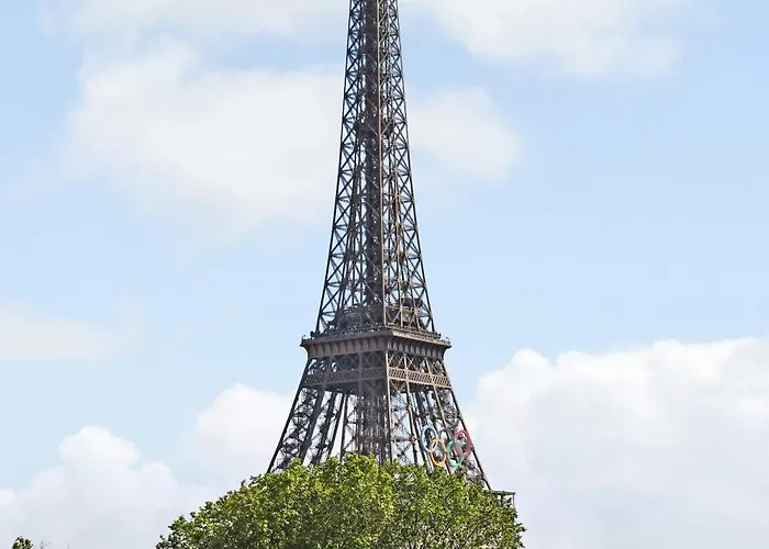 Vue Exceptionnelle Sur La Tour Eiffel アパート